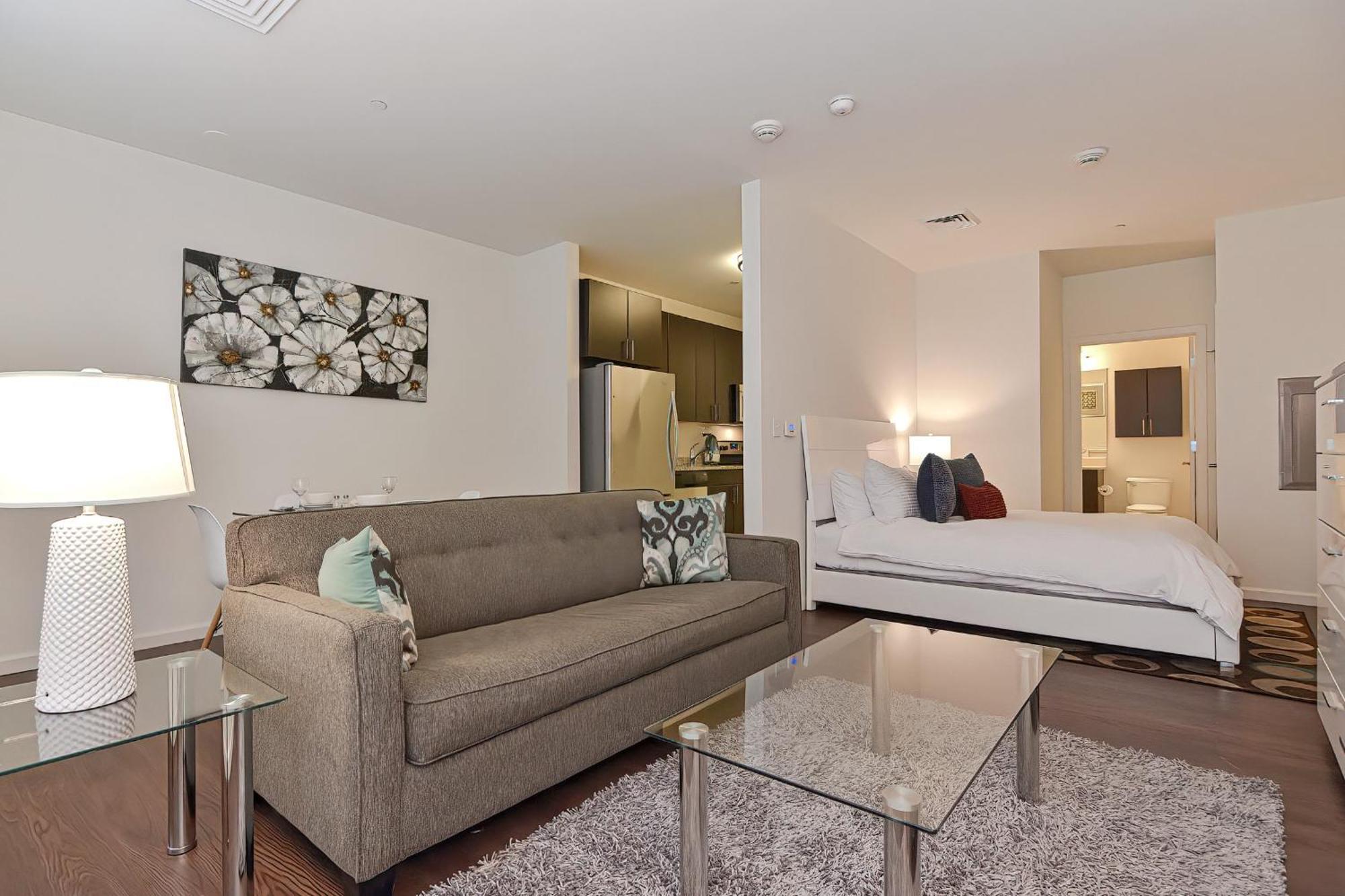 Global Luxury Suites East Boston Room photo